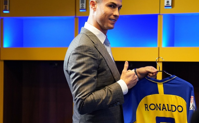 Cristiano Ronaldo: Vil spille i Al Nassr FC, indtil han går på pension!